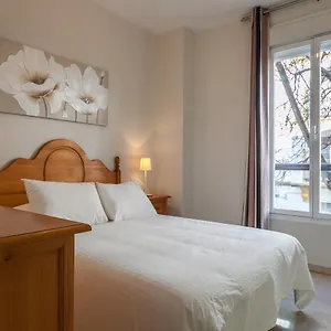 Apartamento Cerca Del Alcázar Con Garaje Privado, Sevilla