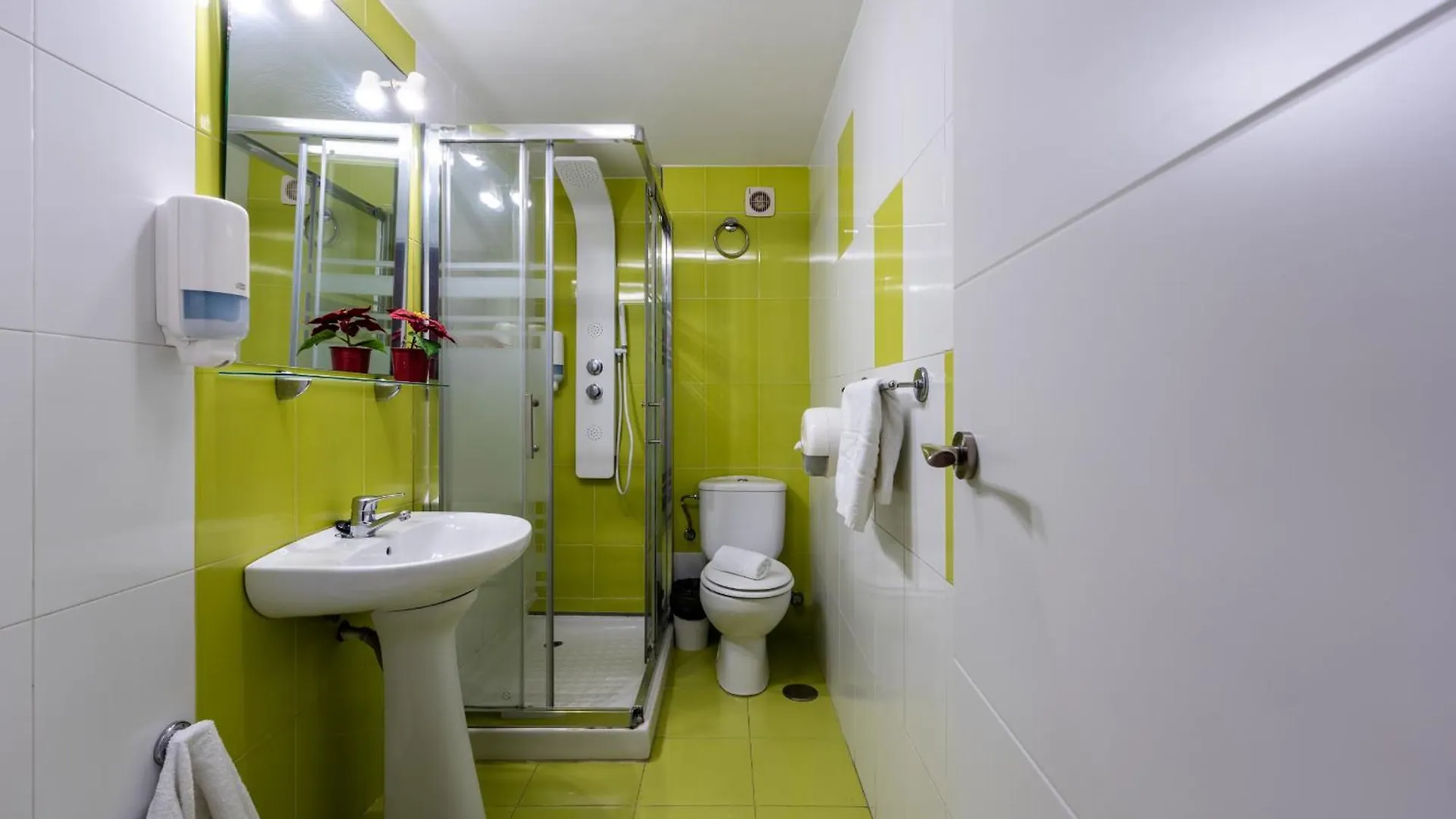 Apartamento Sevilla Centro, Alfonso XII 0*, Seville Spain